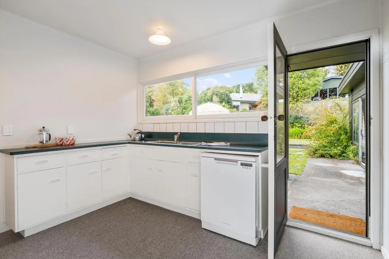 Henry'S Bach Villa Taupo Holiday home