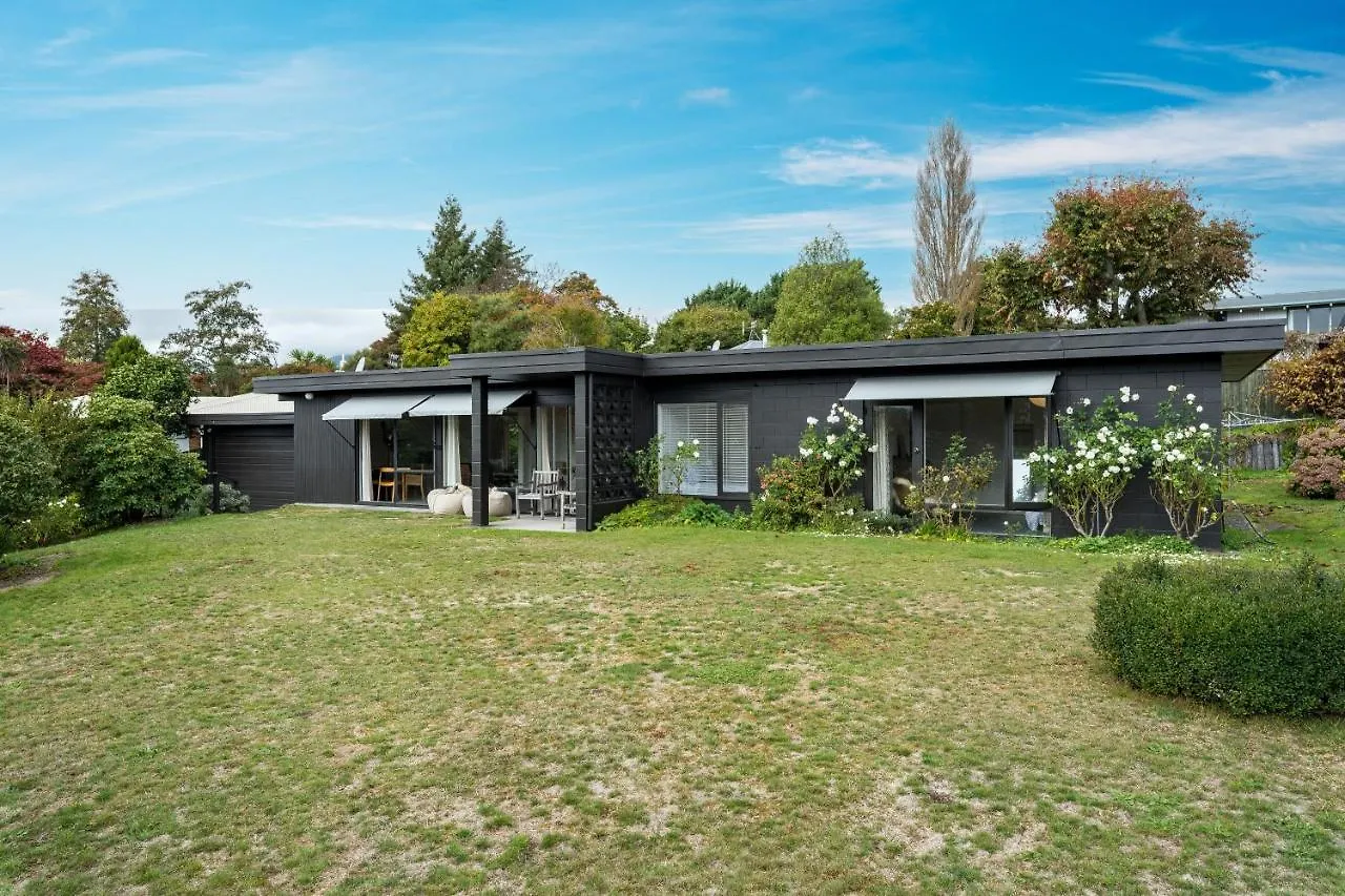 Henry'S Bach Villa Taupo