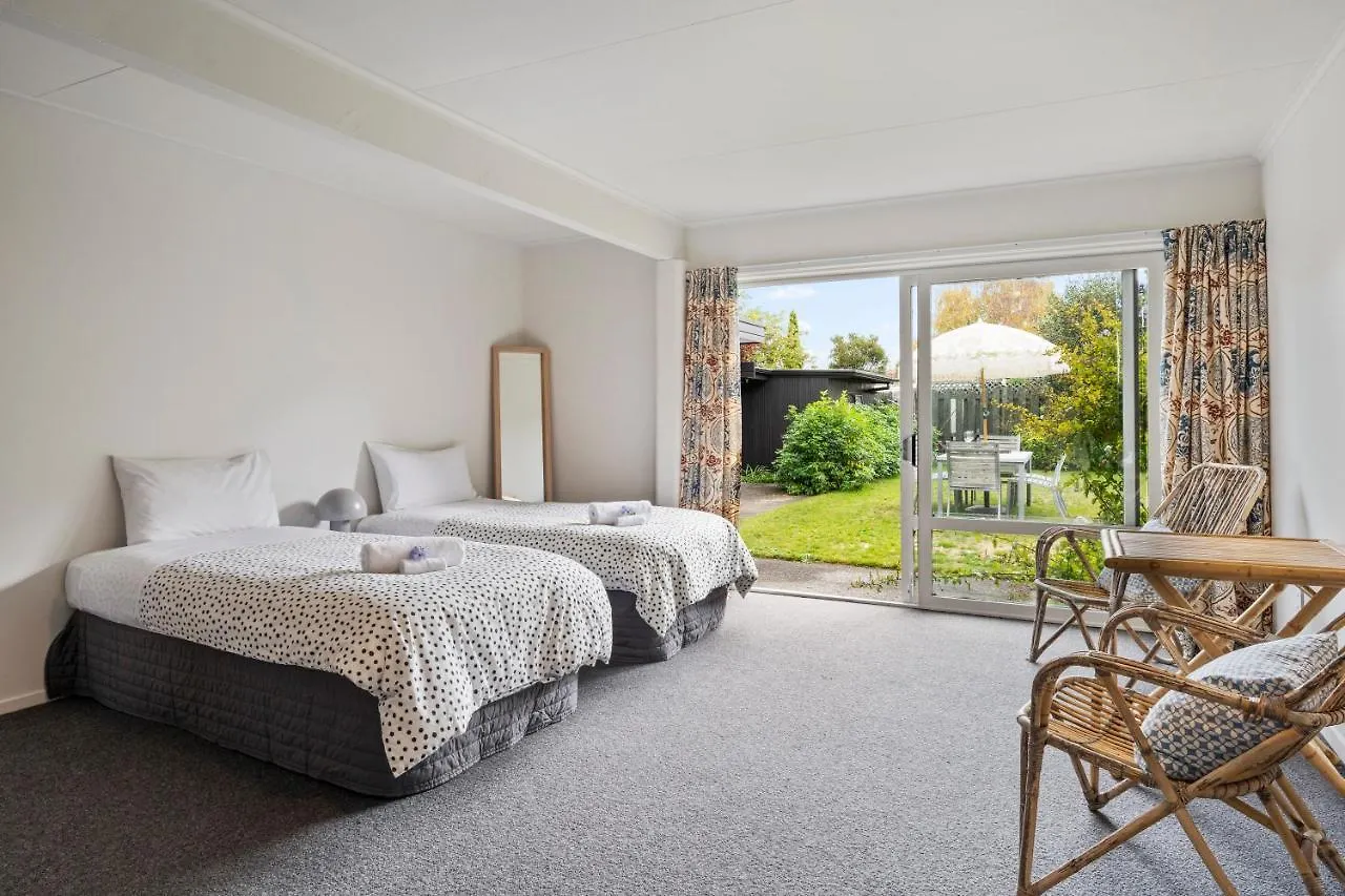 Henry'S Bach Villa Taupo