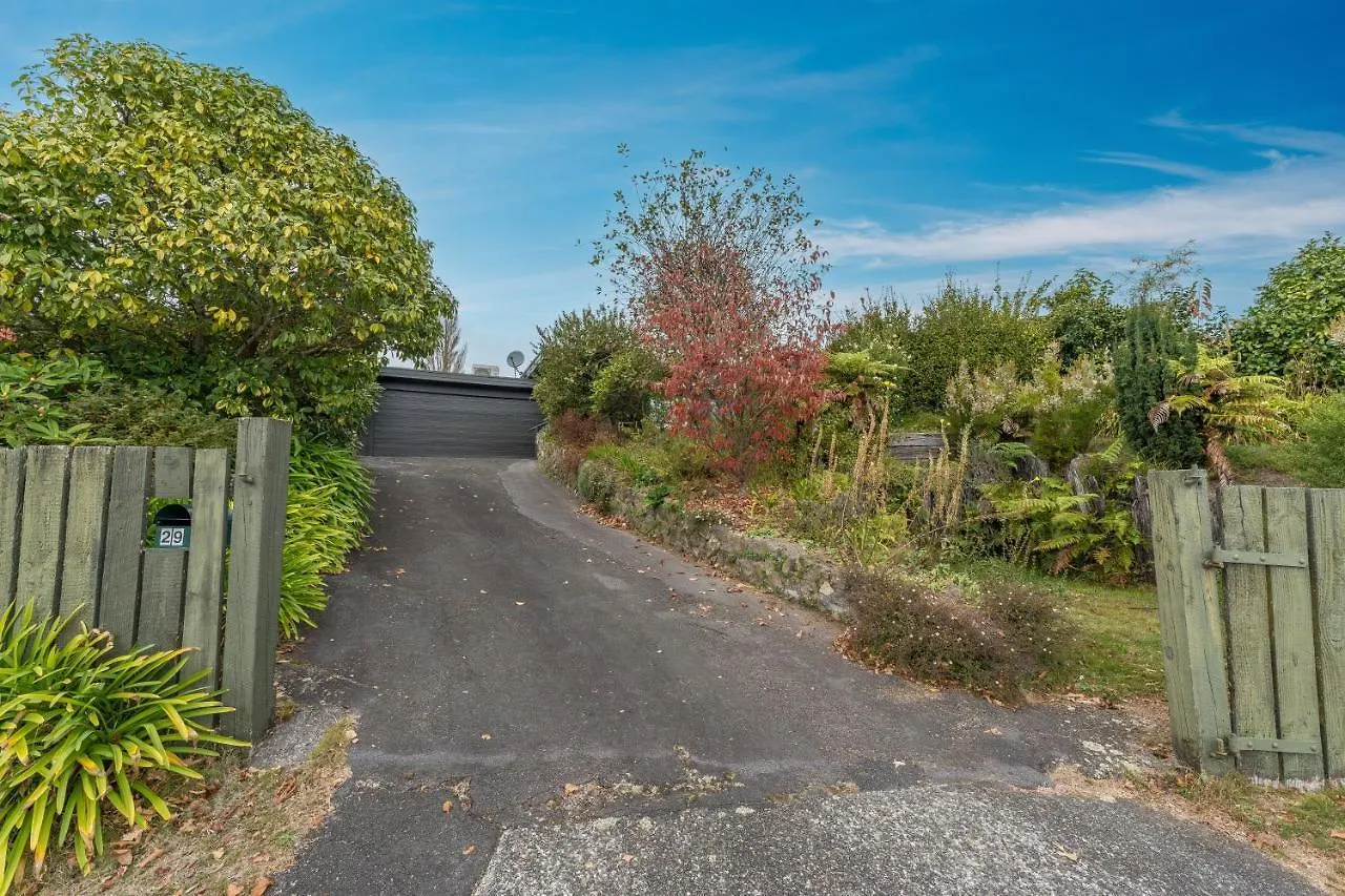 Henry'S Bach Villa Taupo Holiday home